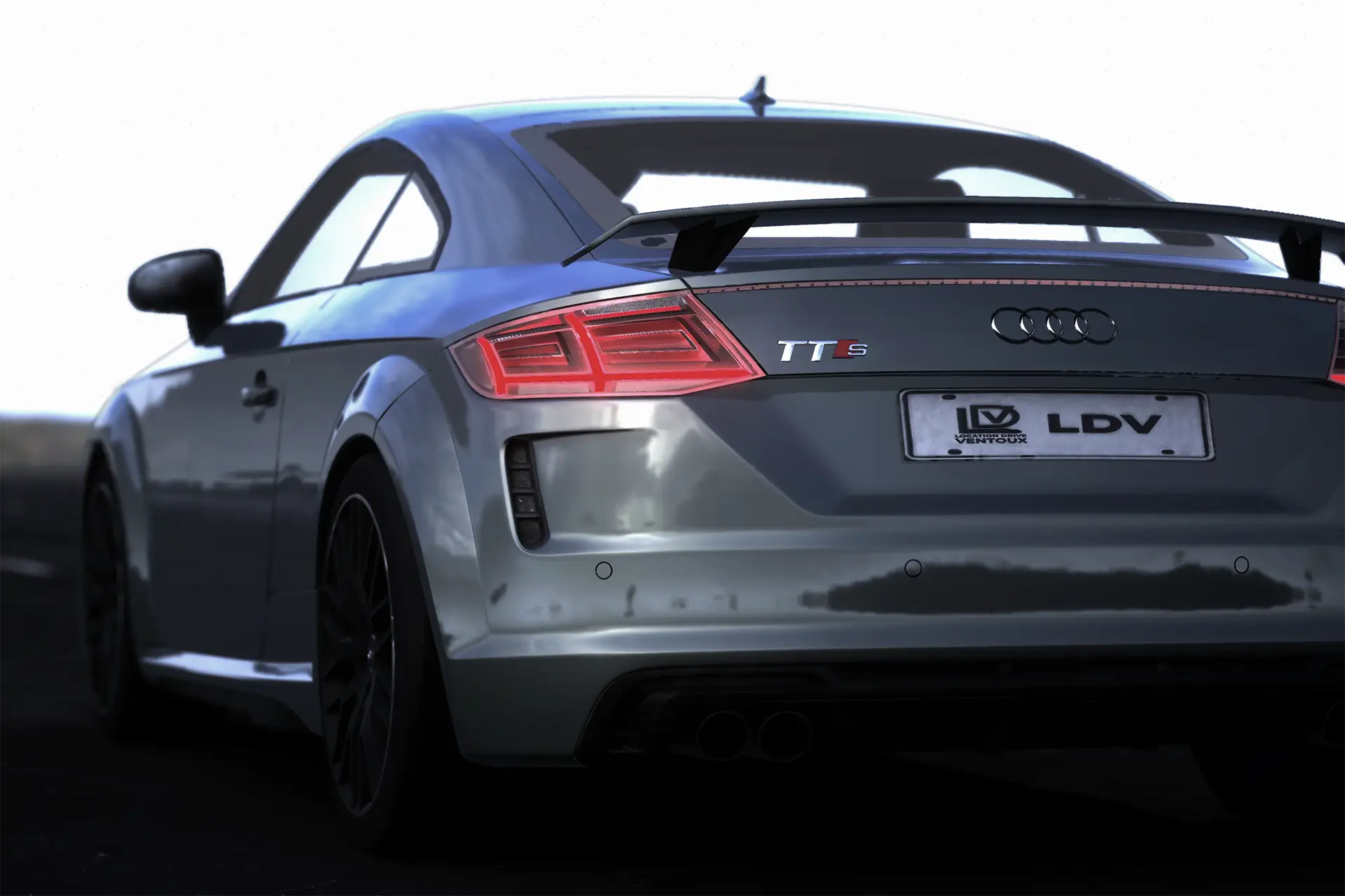 Audi TTS Sportive de luxe